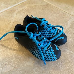 Toddler soccer cleats